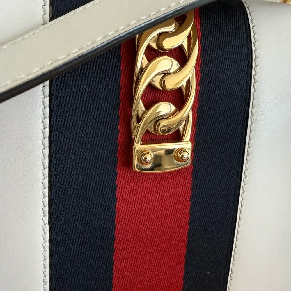 Gucci Sylvie - Picture 2 of 14